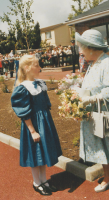 QueenMotherVisit1984-12e.png